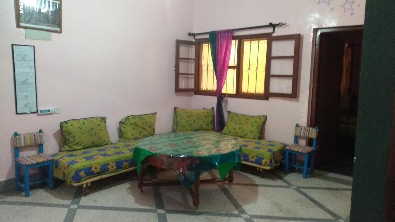 Auberge De La Jeunesse Tajda Екстериор снимка